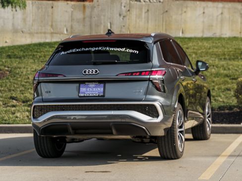 Certified 2026 Audi Q3 quattro 2.0T AWD/4WD image 4