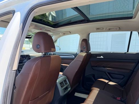 Used 2023 Volkswagen Atlas SE w/ Panoramic Sunroof Package AWD/4WD image 18