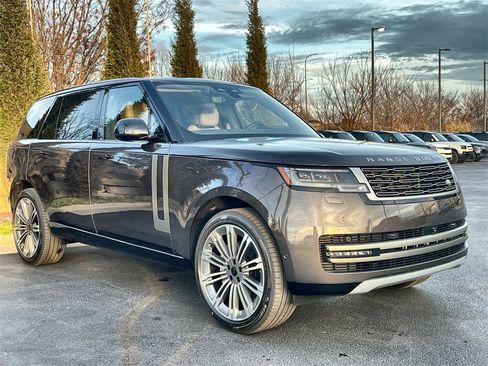 New 2026 Land Rover Range Rover Long Wheelbase SE image 7