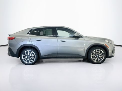 Used 2026 BMW X2 xDrive28i AWD/4WD image 10