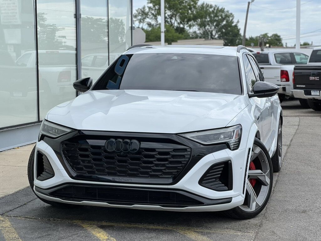 Used 2024 Audi Q8 e-tron Prestige w/ Prestige Package AWD/4WD image 33