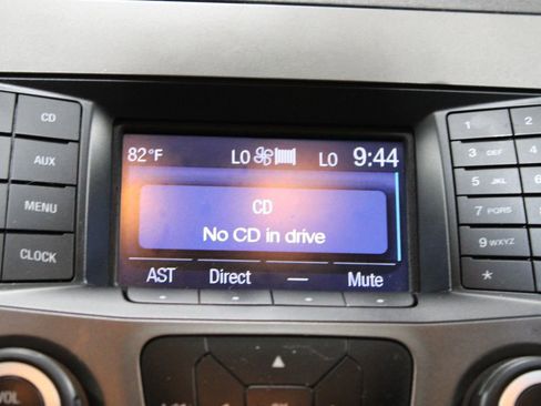 Used 2017 Ford Taurus SEL AWD/4WD image 28
