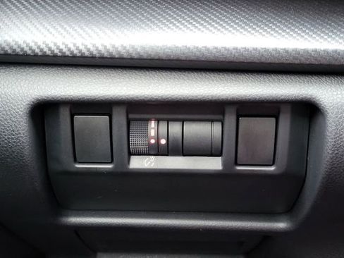 Used 2024 Subaru Crosstrek 2.5i Limited w/ Crosstrek Mirror Package image 21