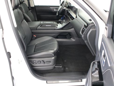Used 2025 INFINITI QX80 Sensory AWD/4WD image 43