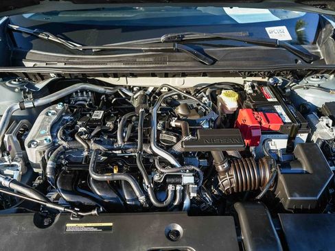 Used 2024 Nissan Sentra SR w/ SR Premium Package FWD image 26