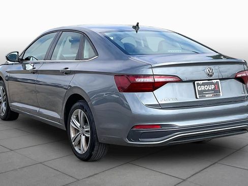 Used 2024 Volkswagen Jetta SE FWD image 12