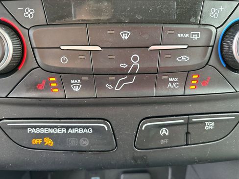 Used 2018 Ford Escape SE image 32