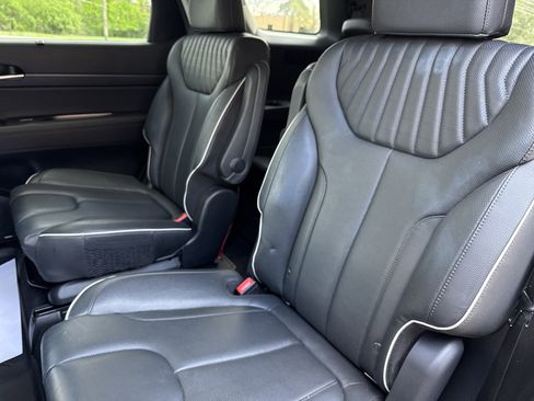 Used 2024 Hyundai Palisade Limited AWD/4WD image 13