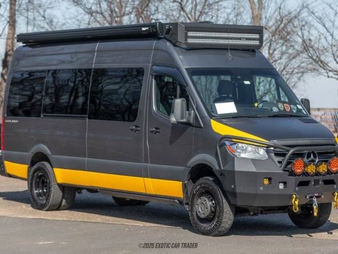 Used 2022 Mercedes-Benz Sprinter 3500 image 12