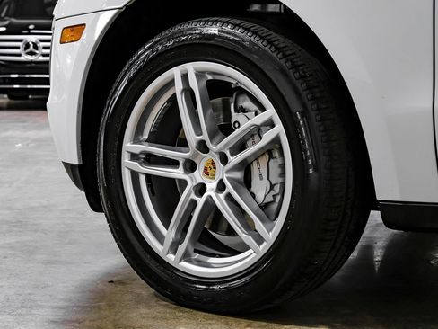Used 2017 Porsche Macan S image 54