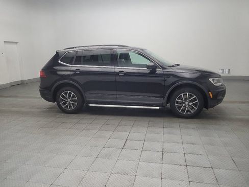 Used 2019 Volkswagen Tiguan SE w/ Panoramic Sunroof Package AWD/4WD image 11