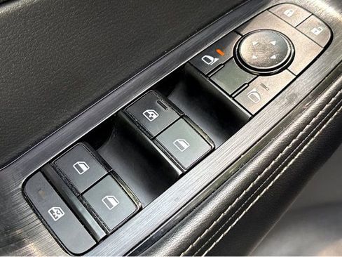 Certified 2023 Nissan Rogue SV FWD image 4
