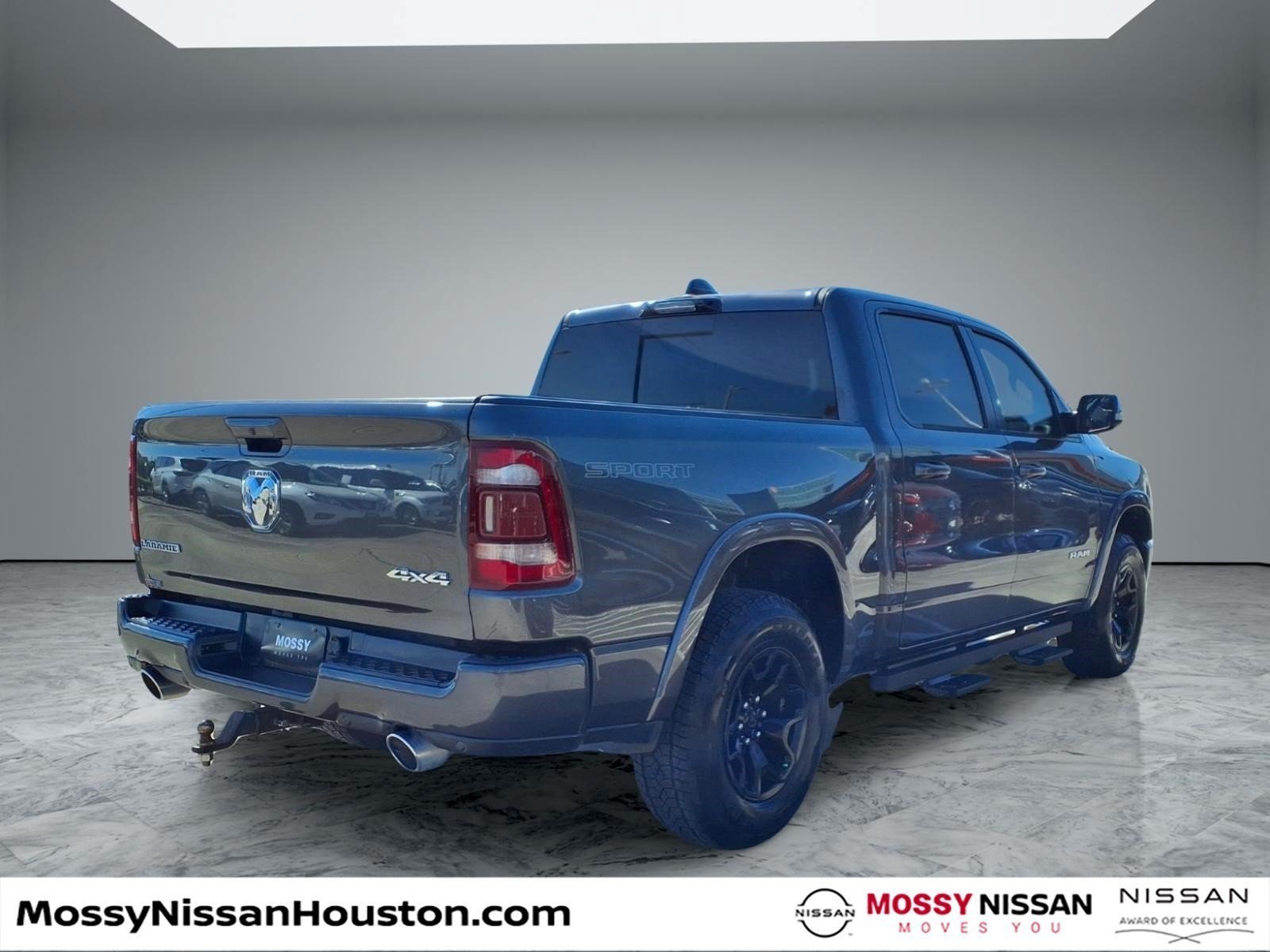 Used 2020 RAM 1500 Laramie w/ Sport Appearance Package AWD/4WD image 7