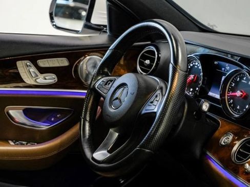 Used 2018 Mercedes-Benz E 300 w/ Premium 1 Package image 21