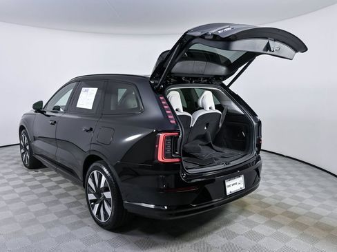 Used 2025 Volvo EX90 Plus AWD/4WD image 33