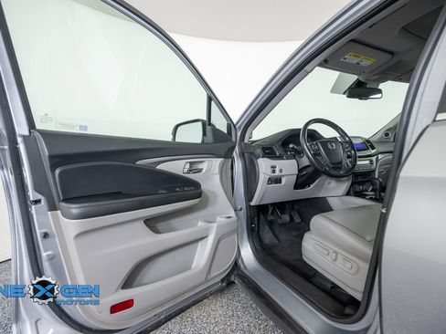 Used 2017 Honda Pilot EX-L image 9