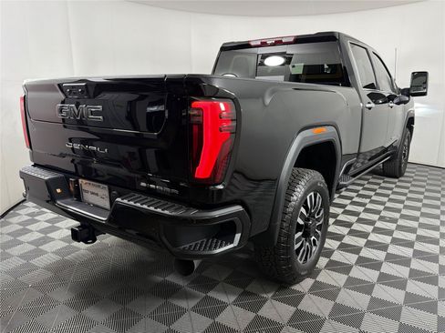 New 2026 GMC Sierra 2500 Denali Ultimate AWD/4WD image 6