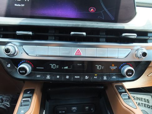 Used 2025 Kia Telluride SX Prestige X-Pro AWD/4WD image 29