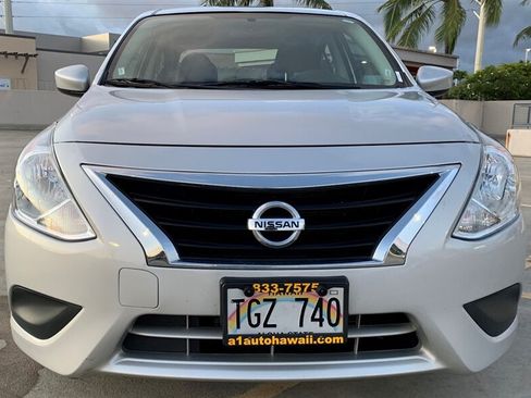 Used 2018 Nissan Versa SV FWD image 7