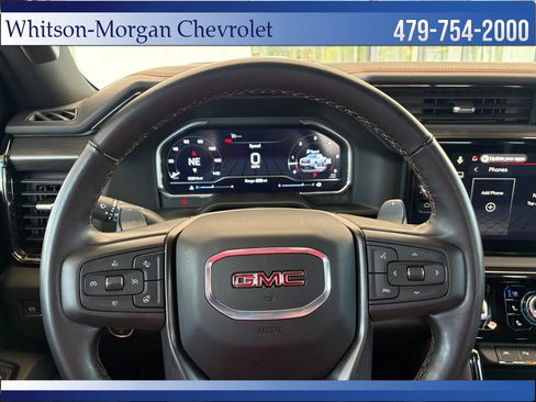 Used 2024 GMC Sierra 1500 AT4 w/ Technology Package AWD/4WD image 17