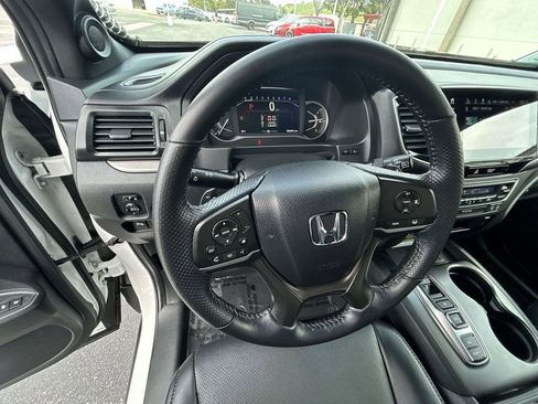 Used 2023 Honda Passport EX-L image 14