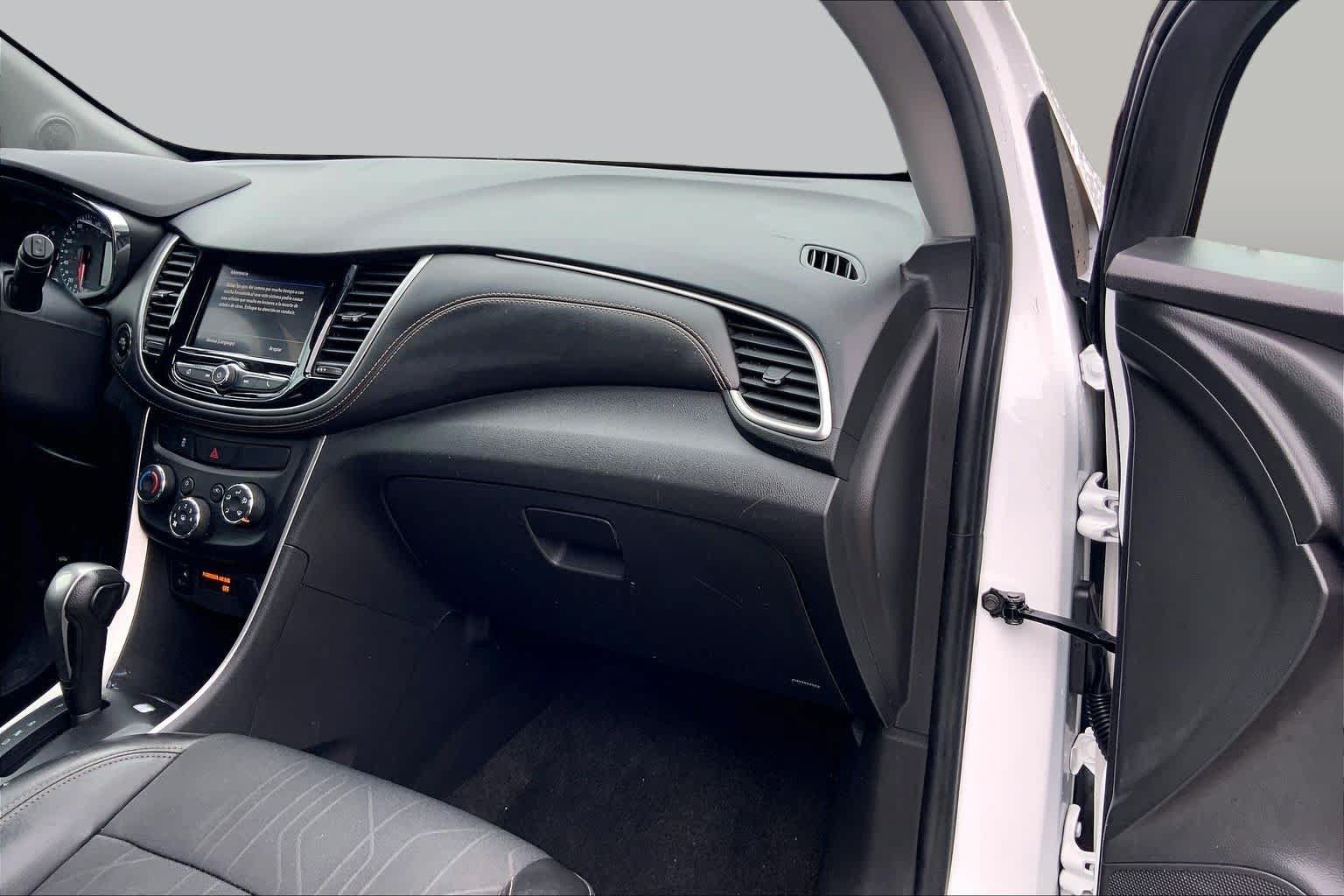 Used 2021 Chevrolet Trax LT w/ Sport Edition FWD image 17