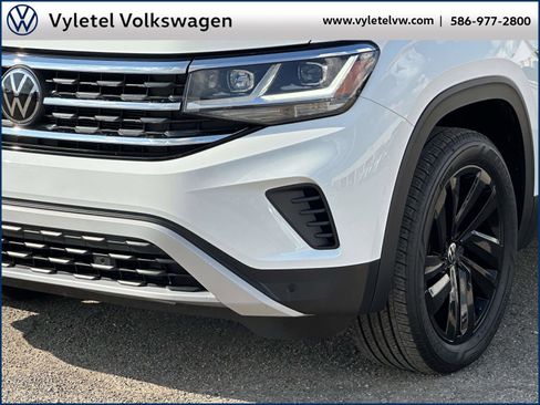 Certified 2023 Volkswagen Atlas Cross Sport SE image 6