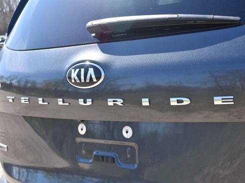 Used 2021 Kia Telluride LX image 17