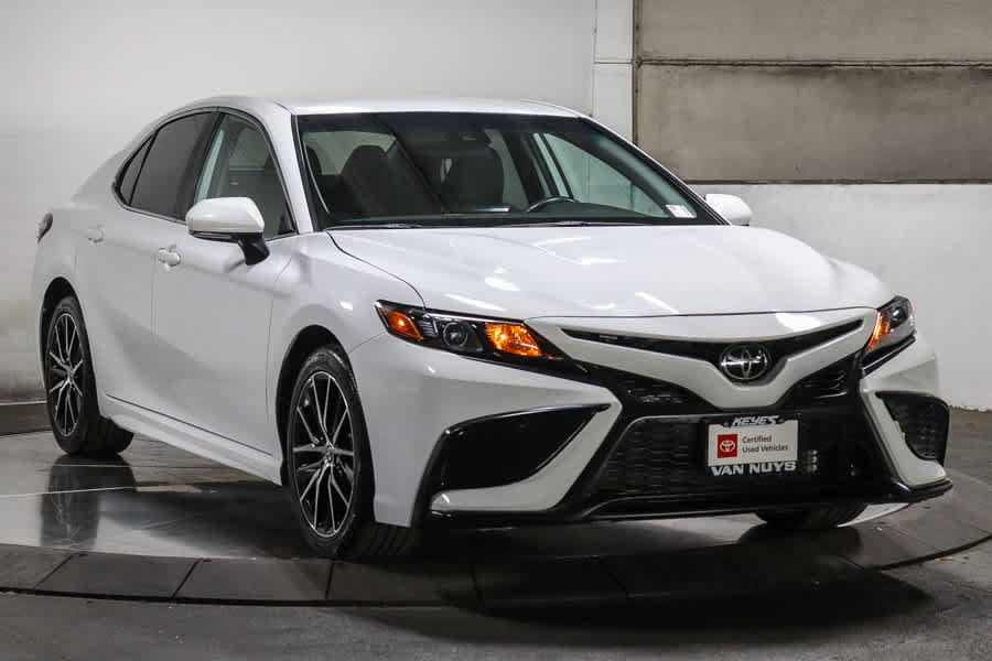 Certified 2024 Toyota Camry SE FWD image 4
