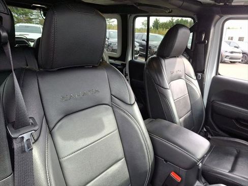 Certified 2022 Jeep Wrangler Unlimited Sahara w/ LED Lighting Group image 13