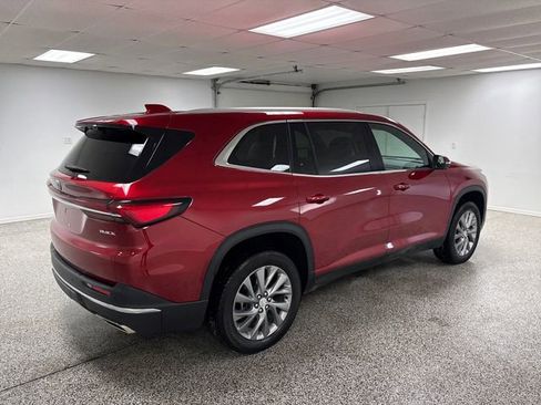 Used 2026 Buick Enclave Preferred w/ Power Package image 8