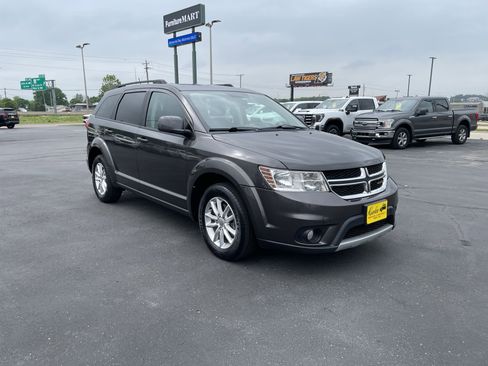 Used 2016 Dodge Journey SXT w/ Premium Group AWD/4WD image 2