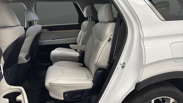 Used 2025 Hyundai Palisade Limited AWD/4WD image 23