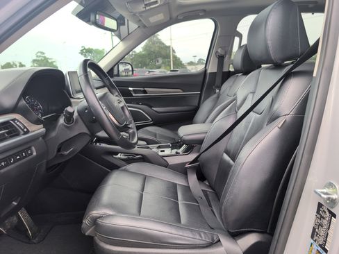 Used 2022 Chevrolet Silverado 1500 LTZ w/ LTZ Premium Package AWD/4WD image 14