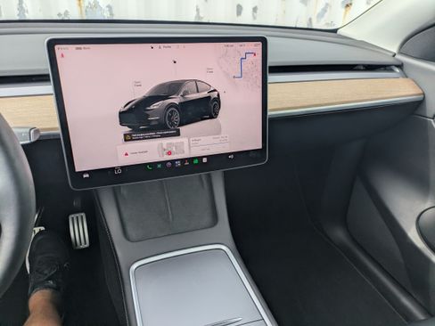 Used 2022 Tesla Model Y Performance AWD/4WD image 28