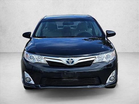 Used 2012 Toyota Camry XLE w/ Convenience Pkg FWD image 2