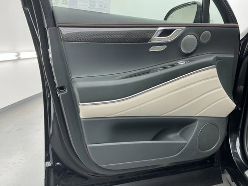 Used 2025 Genesis GV80 3.5T e-SC image 15