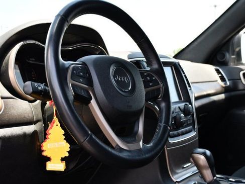 Used 2016 Jeep Grand Cherokee Laredo w/ Quick Order Package 23E AWD/4WD image 14