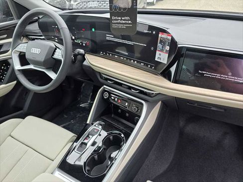 New 2025 Audi Q5 Prestige image 10