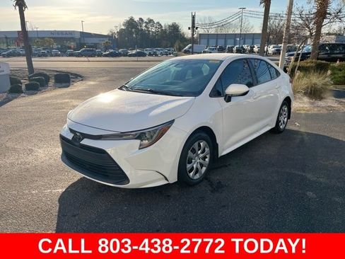 Used 2025 Toyota Corolla LE FWD image 34