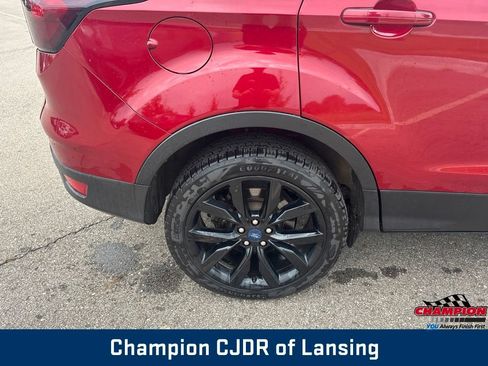 Used 2019 Ford Escape SE FWD image 29