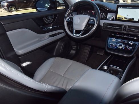 Certified 2022 Lincoln Corsair AWD w/ Premium Package image 15