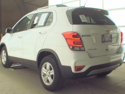 Used 2019 Chevrolet Trax LT w/ LT Convenience Package image 5