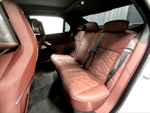 Used 2025 BMW 760i xDrive w/ Premium Package image 31