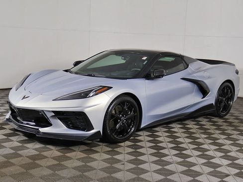 Used 2021 Chevrolet Corvette Stingray Premium Conv w/ Z51 Performance Package RWD image 9