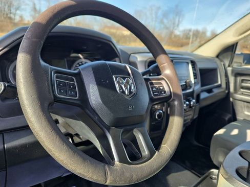 Used 2016 RAM 3500 Tradesman w/ Chrome Appearance Group image 9