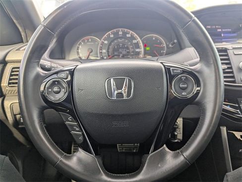 Used 2017 Honda Accord Sport image 26
