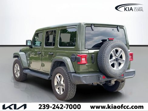 Used 2021 Jeep Wrangler Unlimited Sahara w/ LED Lighting Group AWD/4WD image 4