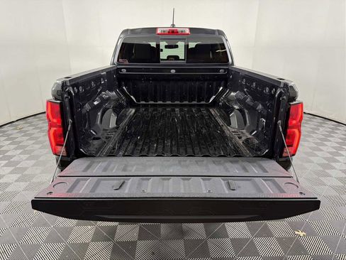 Used 2024 Chevrolet Colorado Z71 w/ Z71 Convenience Package 2 image 16