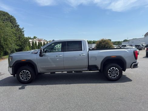 New 2026 GMC Sierra 2500 SLT w/ SLT Convenience Package AWD/4WD image 3
